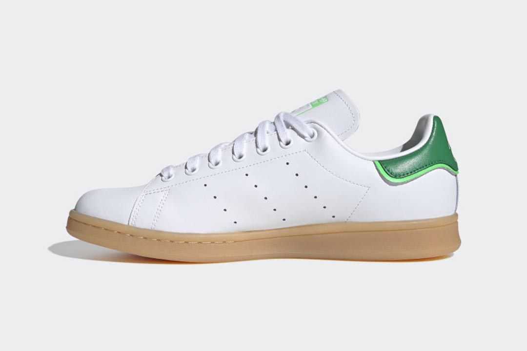 adidas-stan-smith-cloud-white-green-gum-FU9599