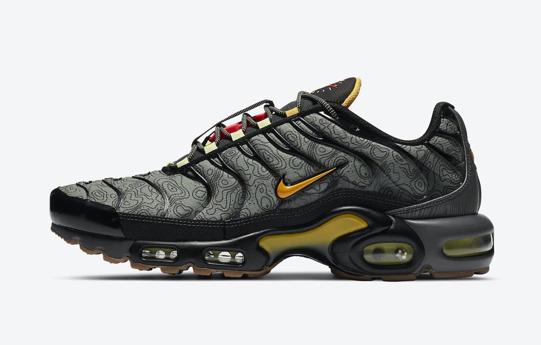 air max plus university gold