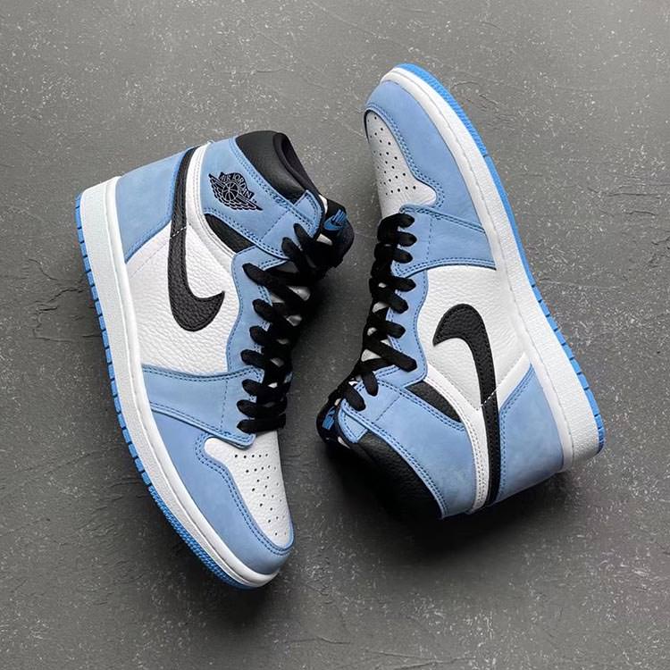 Air Jordan 1 Retro High OG 'University Blue' 555088-134