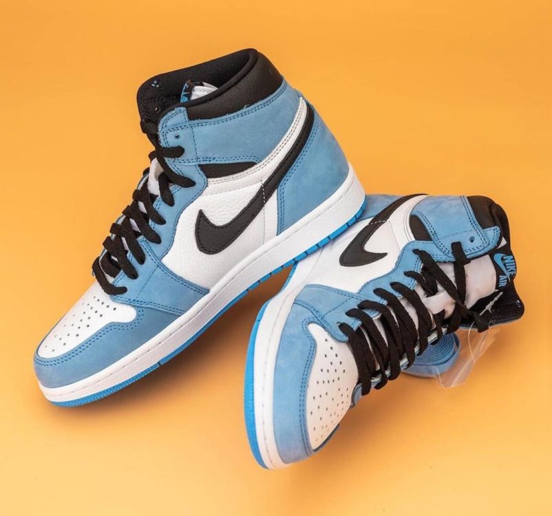 Air Jordan 1 Retro High OG 'University Blue' 555088-134