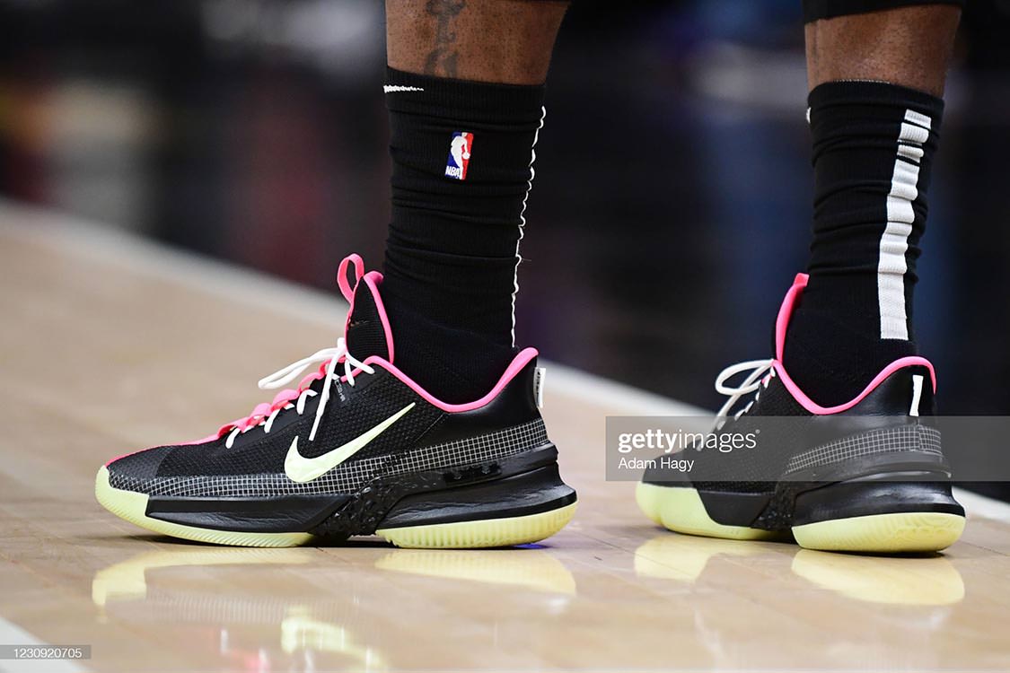 lebron james pe
