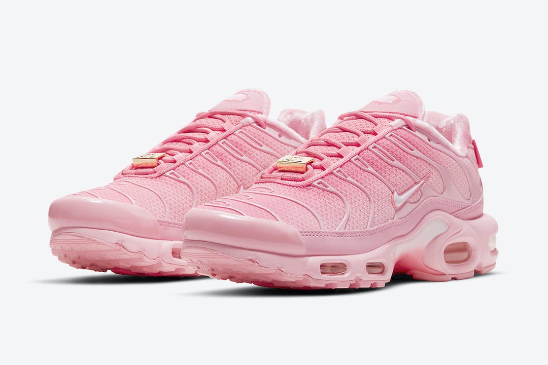 pink air max atl