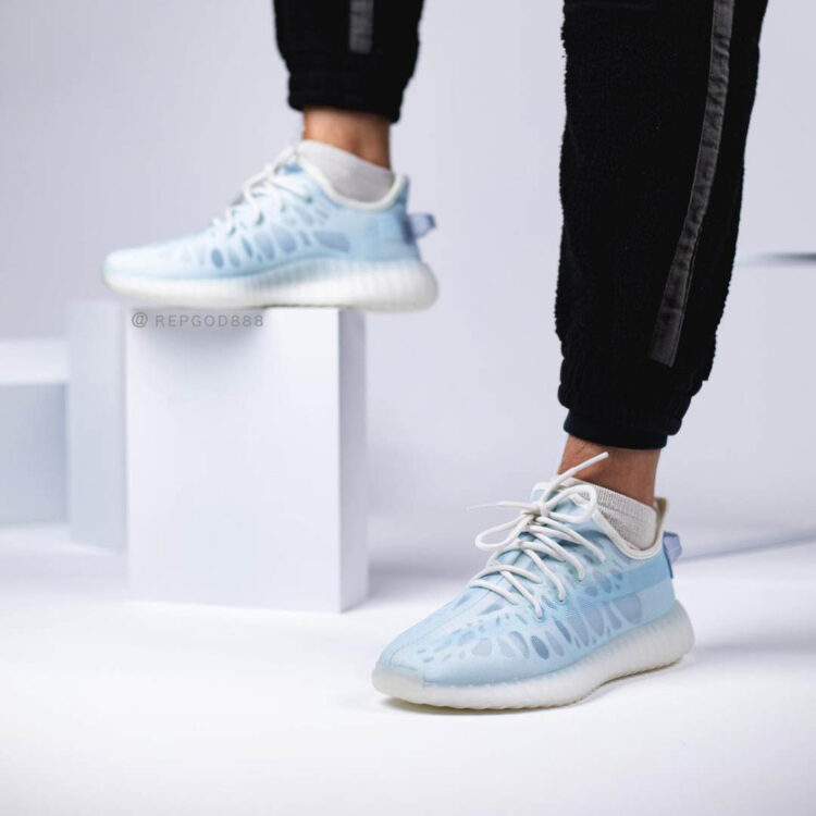 adidas Yeezy 350 V2 Mono Ice GW2869 22 750x750