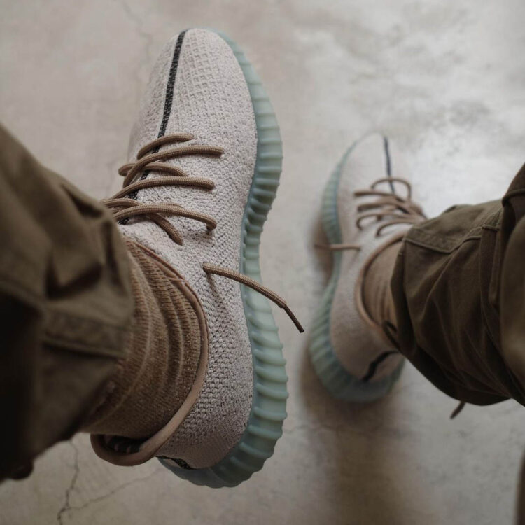 adidas Yeezy Boost 350 v2 Leaf 03 750x750