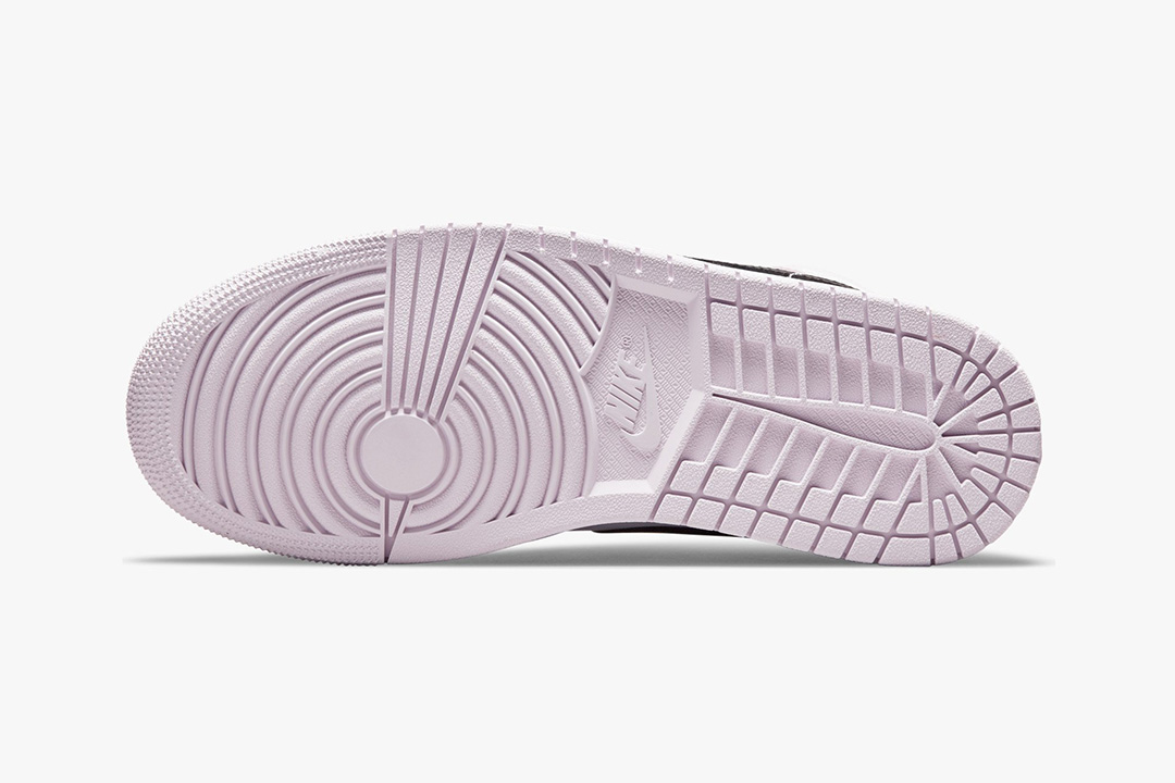 jordan 1 mid light violet white black