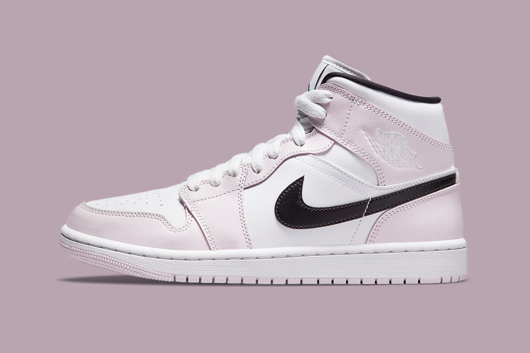 air jordan wmns 1 mid light violet