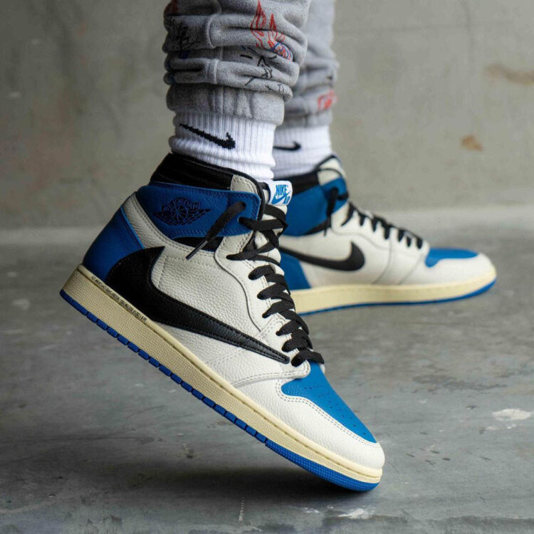 Fragment Design x Travis Scott x Air Jordan 1 High DH3227-105