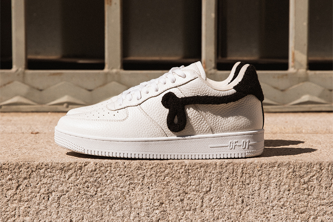 John Geiger GF-01 White Pebbled Leather Black Chenille