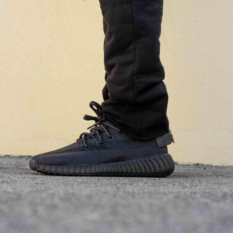 adidas Yeezy Boost 350 V2 Mono Black GX3791 03 750x750