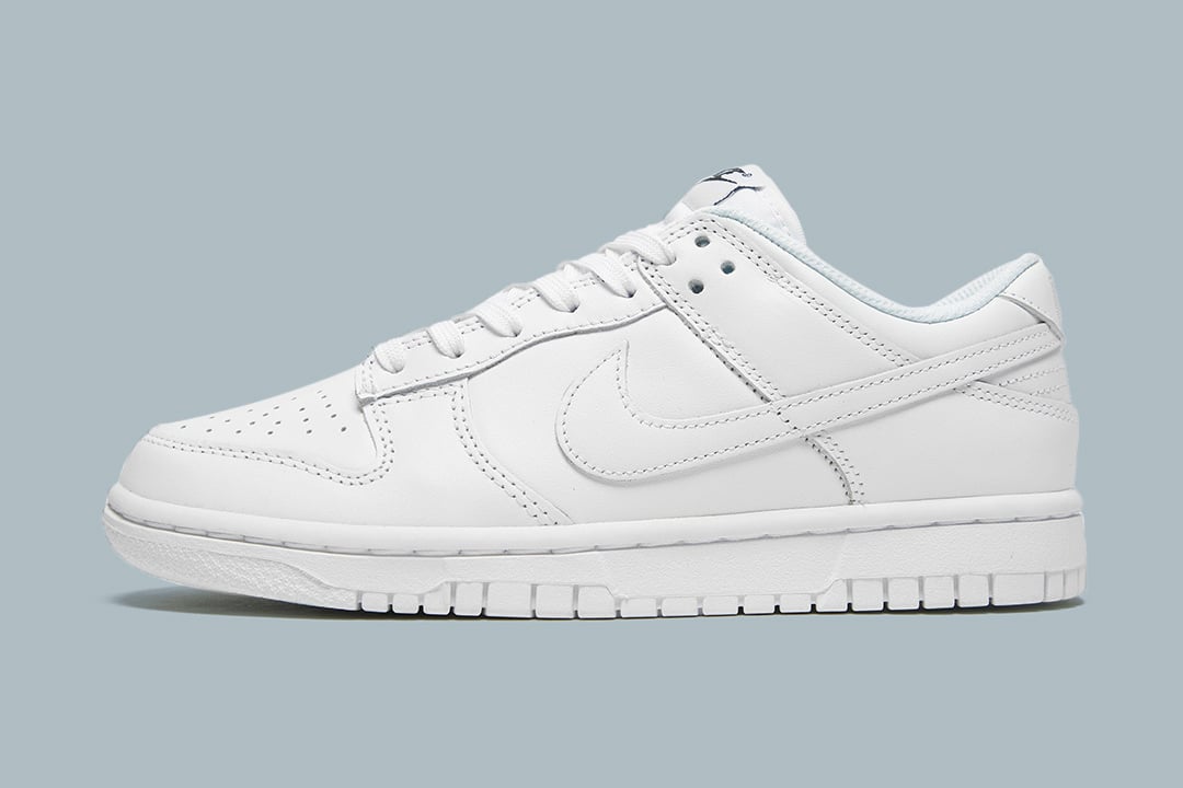 all white low top nike dunks