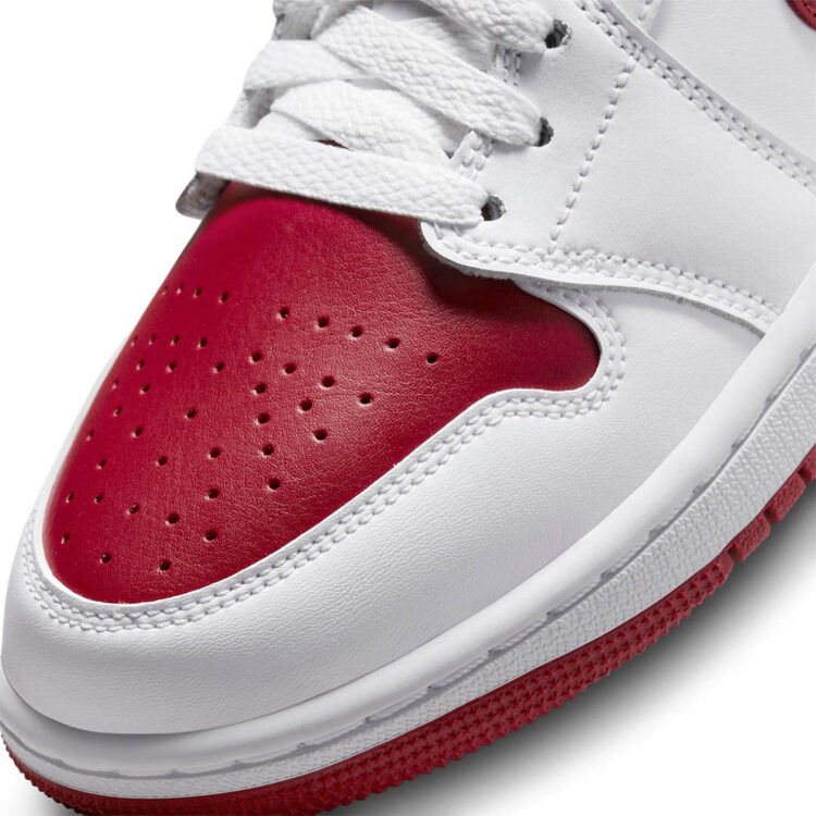 jordan mid red toe
