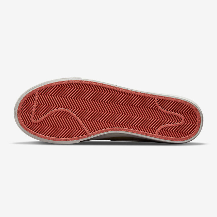 Nike Blazer Low Platform DQ9318-200