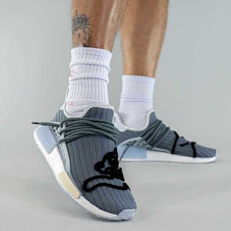 ビューティーアンドユース定価以下  BBC x adidas NMD HU Running