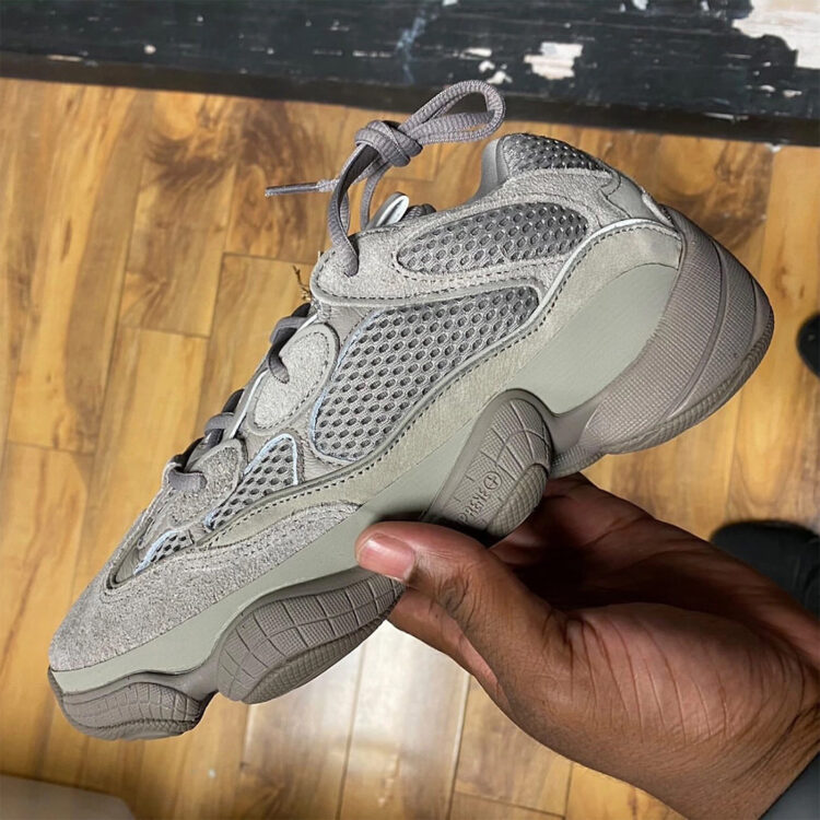 Yeezy sales grey 500