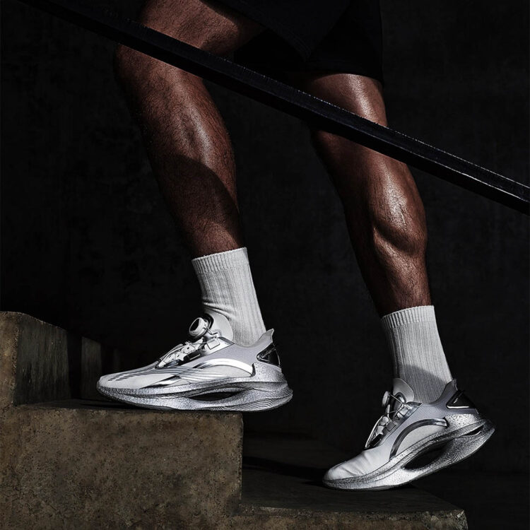 LI-NING × SORAYAMA コラボ ジャージ ベロア 切り返し