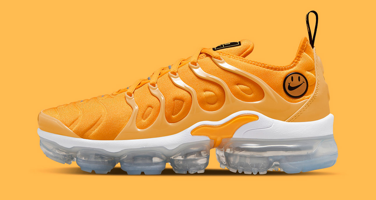 nike vapormax plus yellow white