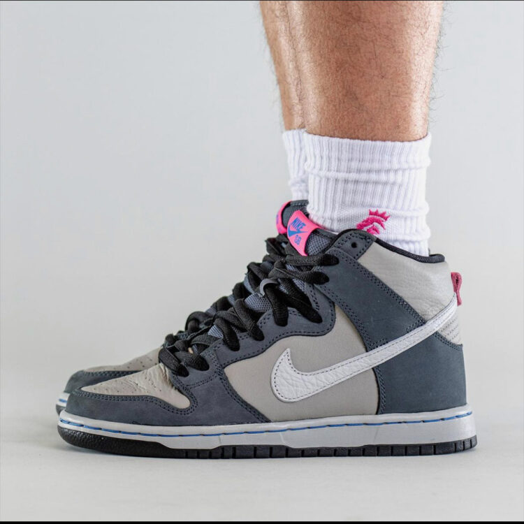 Nike SB Dunk "Medium Grey" Release | Nice Kicks