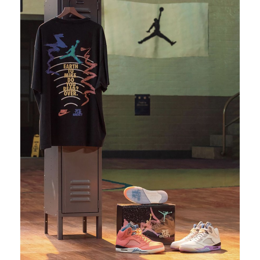 Travis Scott Jordan 1 Low Reverse Mocha Shirts Sneaker Match Sail Misfit Teddy quantity