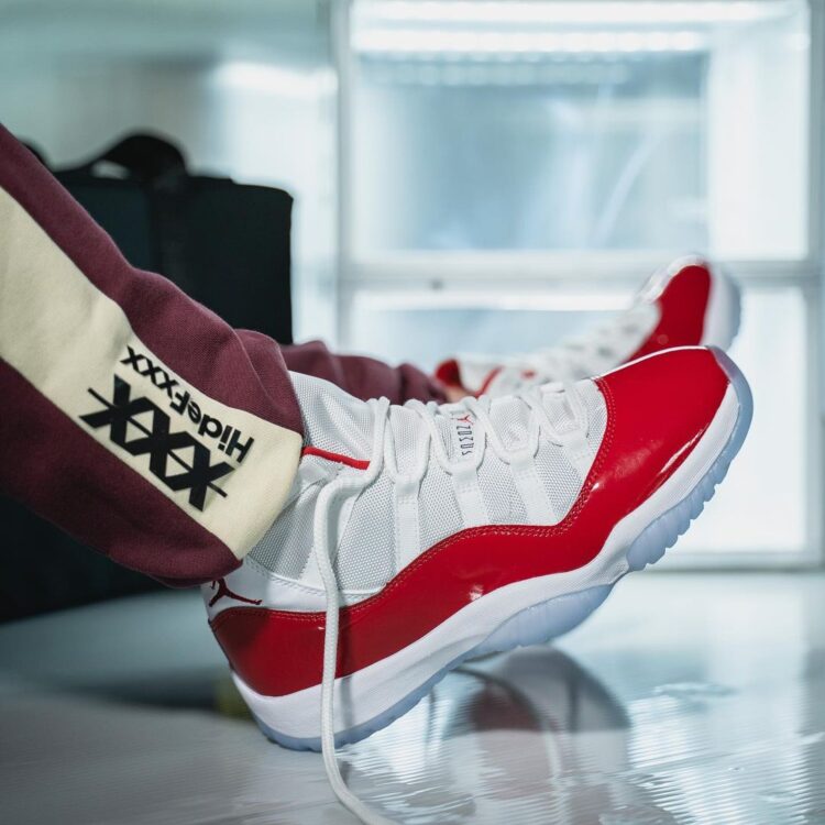 Air Jordan 11 Cherry