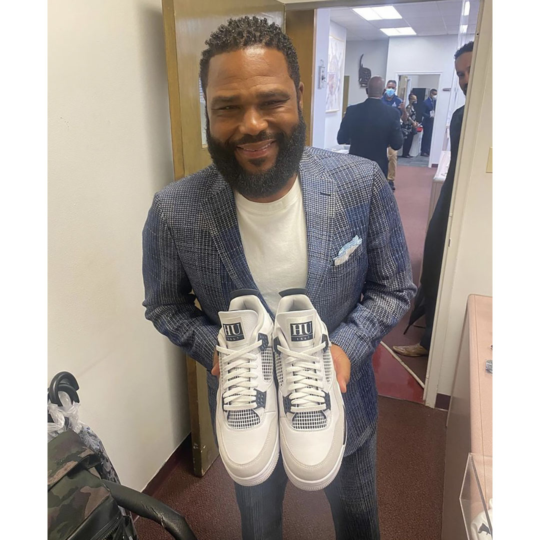 Jordan Brand Gifts Anthony Anderson AJ4 “Howard University” | Nice Kicks