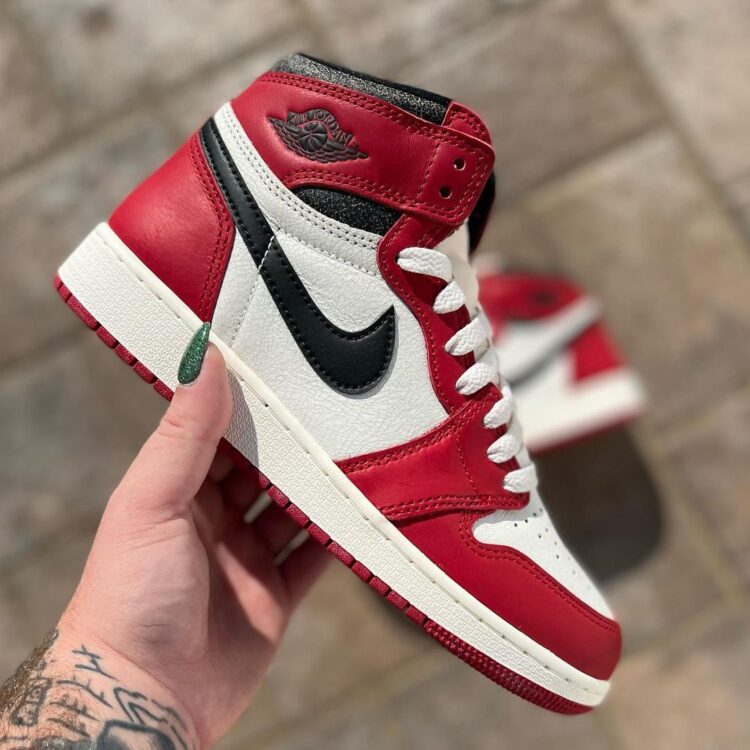 NIKE Air Jordan 1 Lost & Found Chicago - www.sorbillomenu.com