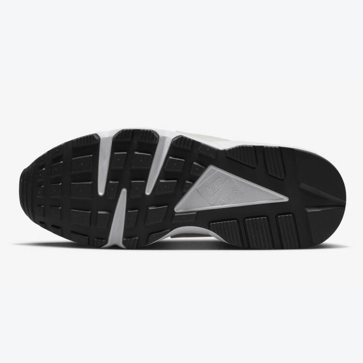Nike Air Huarache DR5726-001 | Nice Kicks
