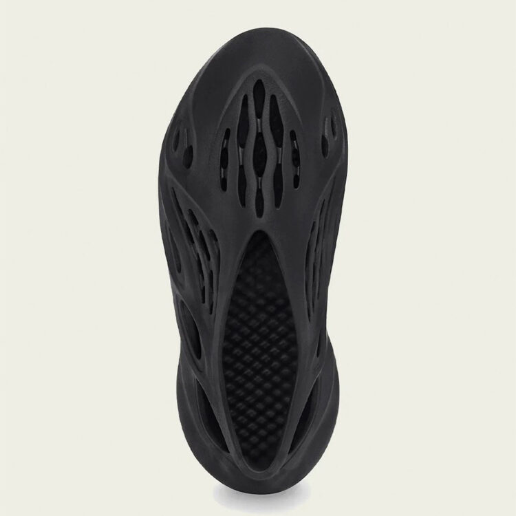 adidas Yeezy Foam Runner Onyx HP8739 03 750x750