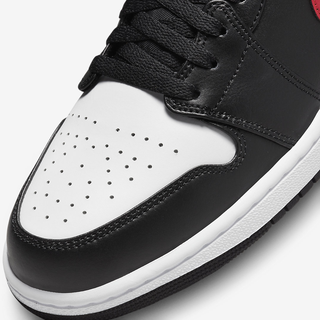 Air Jordan 1 Low “White Toe” 553558-063