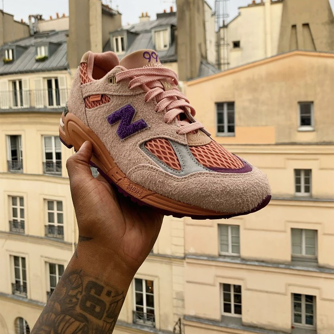 Черные шлепанцы с логотипом New Balance