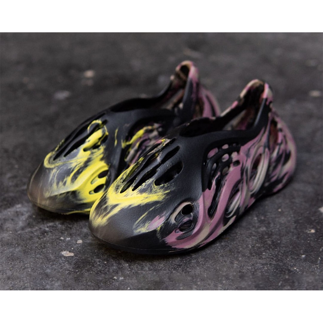 adidas Yeezy Foam Runner MX Carbon Release Date Price 000