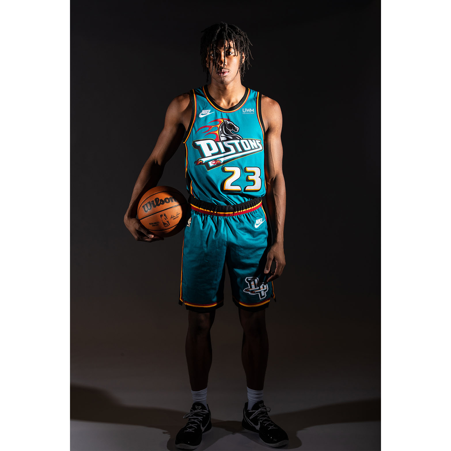 LOOK: Detroit Pistons unveil teal throwback jerseys for 2022-23