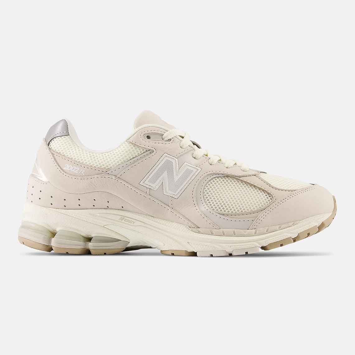 New Balance 2002R M2002RAA