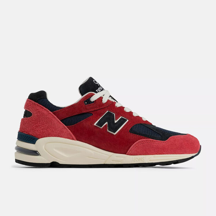 New Balance 990v2