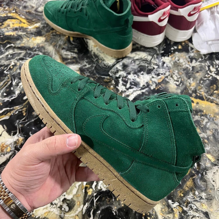 Nike SB Dunk High Decon 
