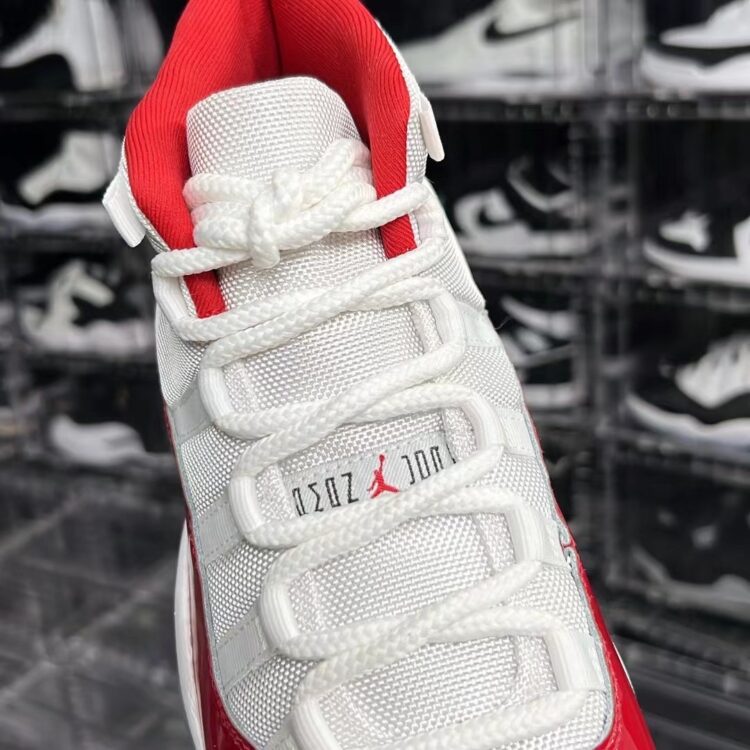Air Jordan 4 Retro Sneakers Schwarz