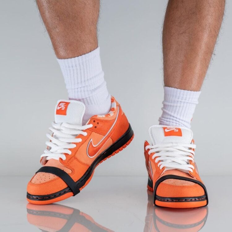Concepts Nike SB Dunk Low Orange Lobster FD87767 800 02 750x750