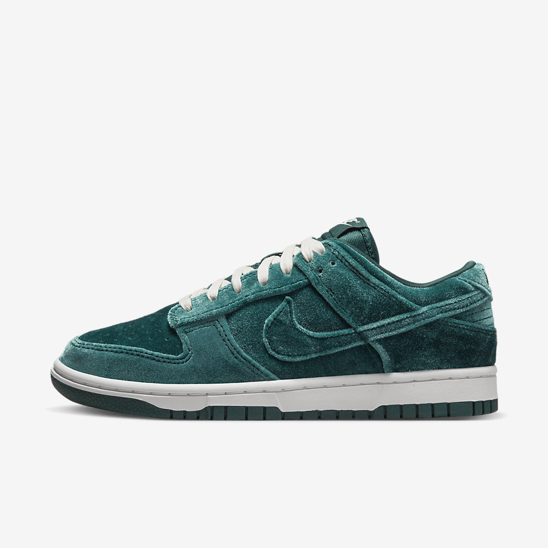 Green velvet deals jordans