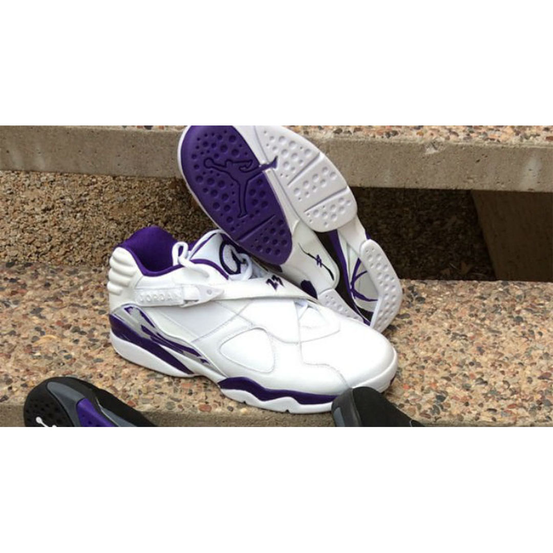 Air Backboard jordan 8 Low Mike Bibby PE (Image via Sole Collector)