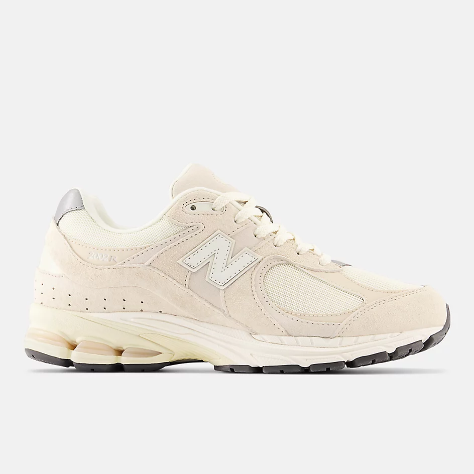 New Balance 2002R “Calm Taupe” M2002RCC