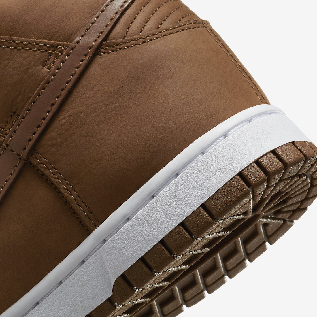 Nike Dunk High Premium “Pecan” DZ2044-200