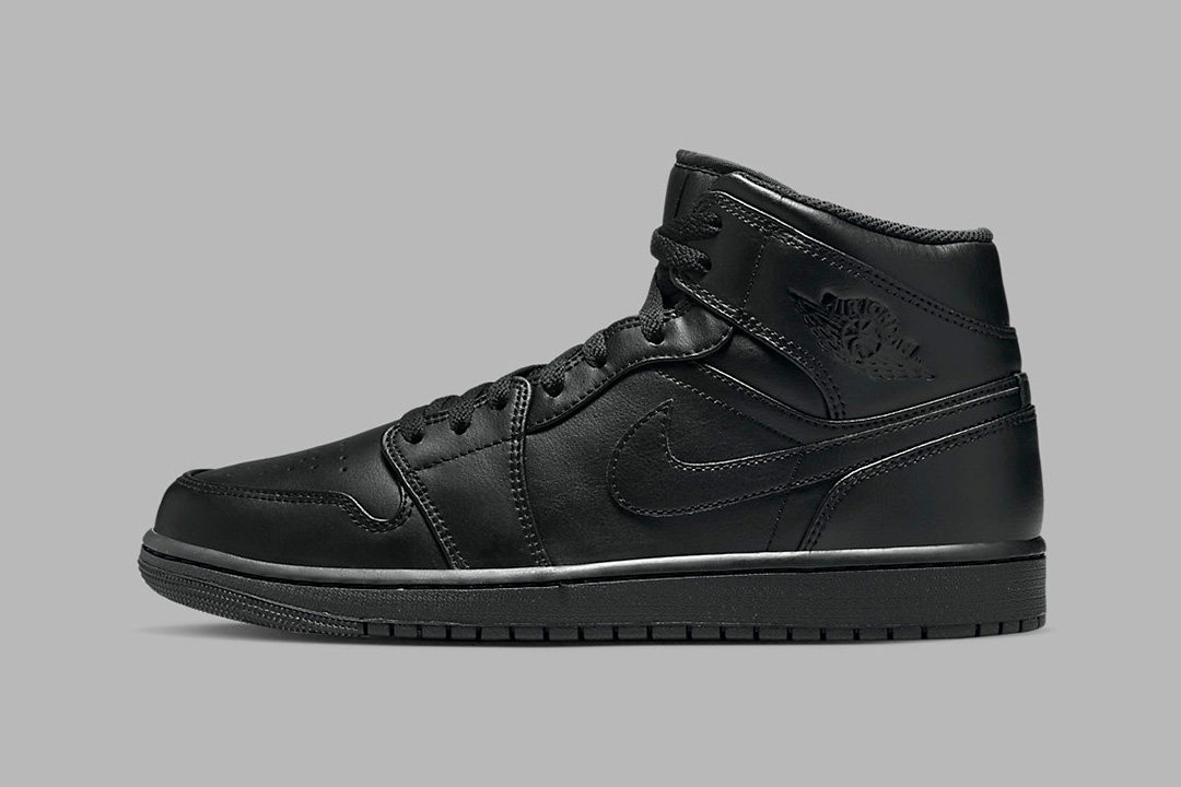 Nike air with jordan retro1 black white