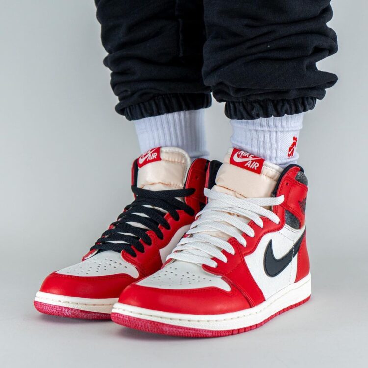 Air Jordan 1 Retro High OG Chicago 