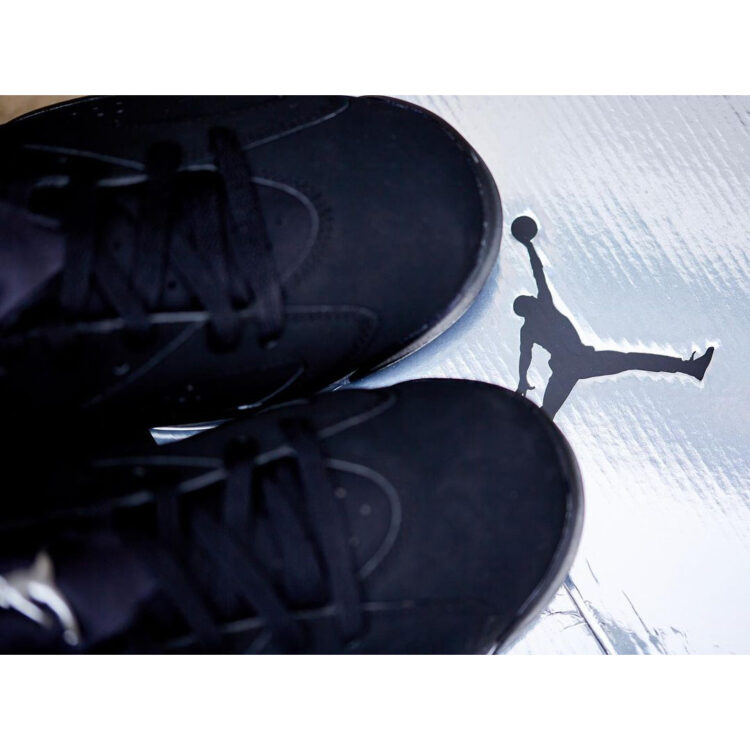 Official Look at the Upcoming Air Jordan 13 Obsidian