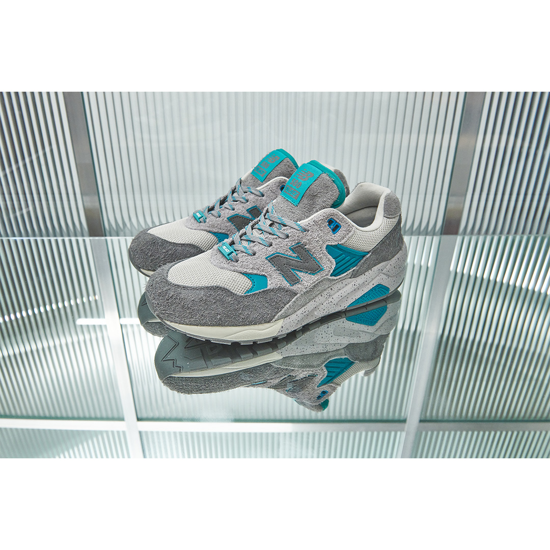 Palace Skateboards x New Balance MT580