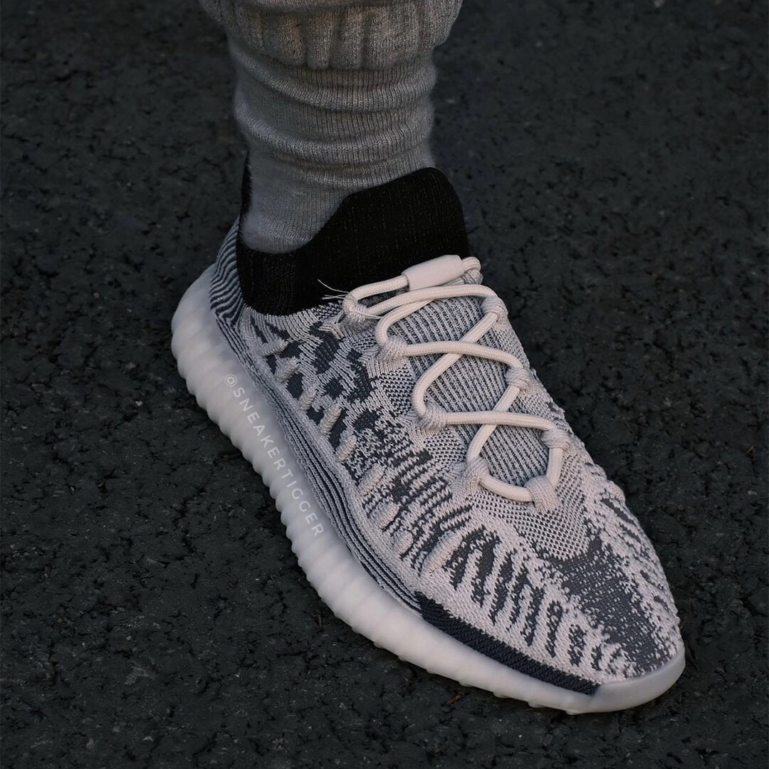 adidas Yeezy Boost 350 V2 CMPCT “Panda”