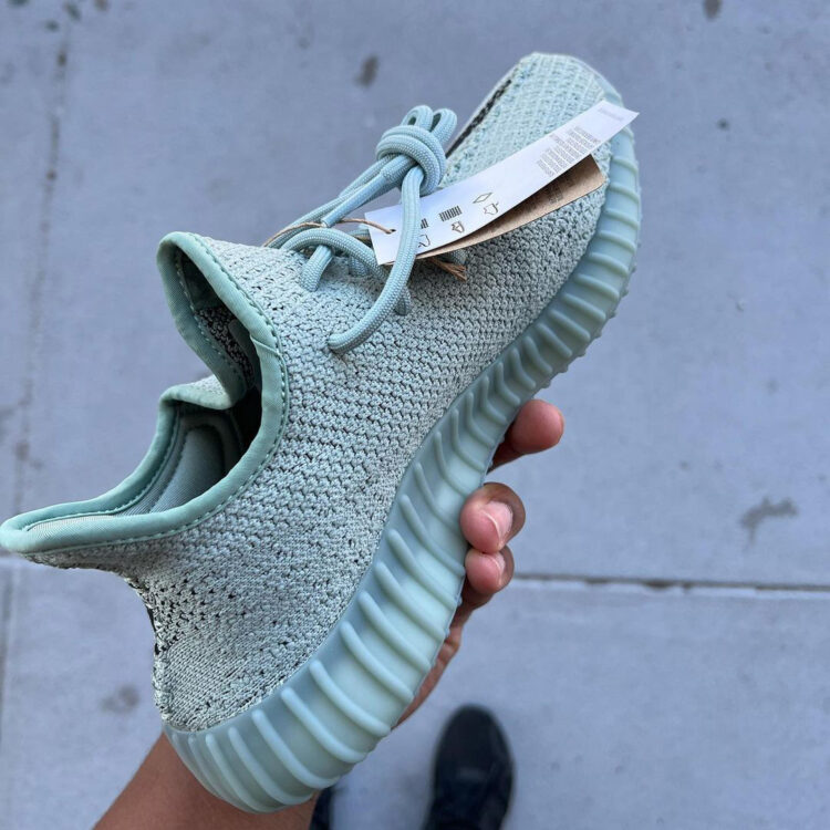 adidas Yeezy Boost 350 V2 HQ2060 05 750x750