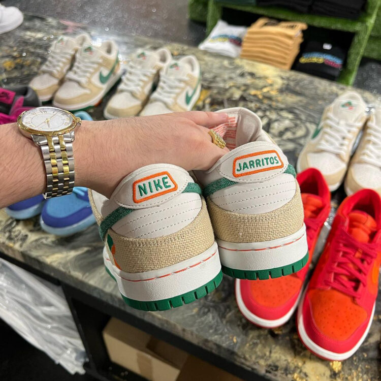 Jarritos Nike wedding SB Dunk Low Pro QS FD0860 001 02 750x750