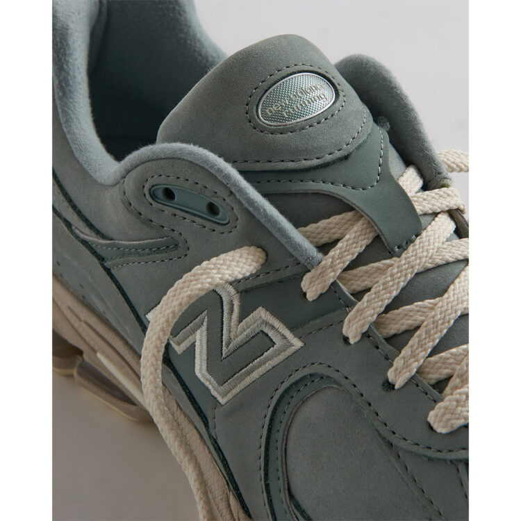 new balance leather lace-up sneaker