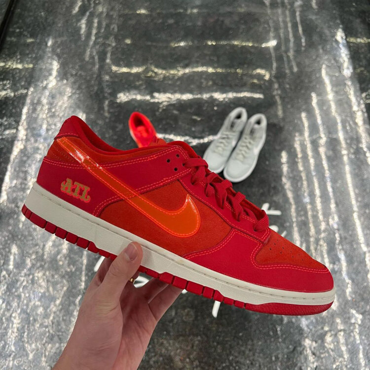 Nike Dunk Low ATL FD07240657 01 750x750