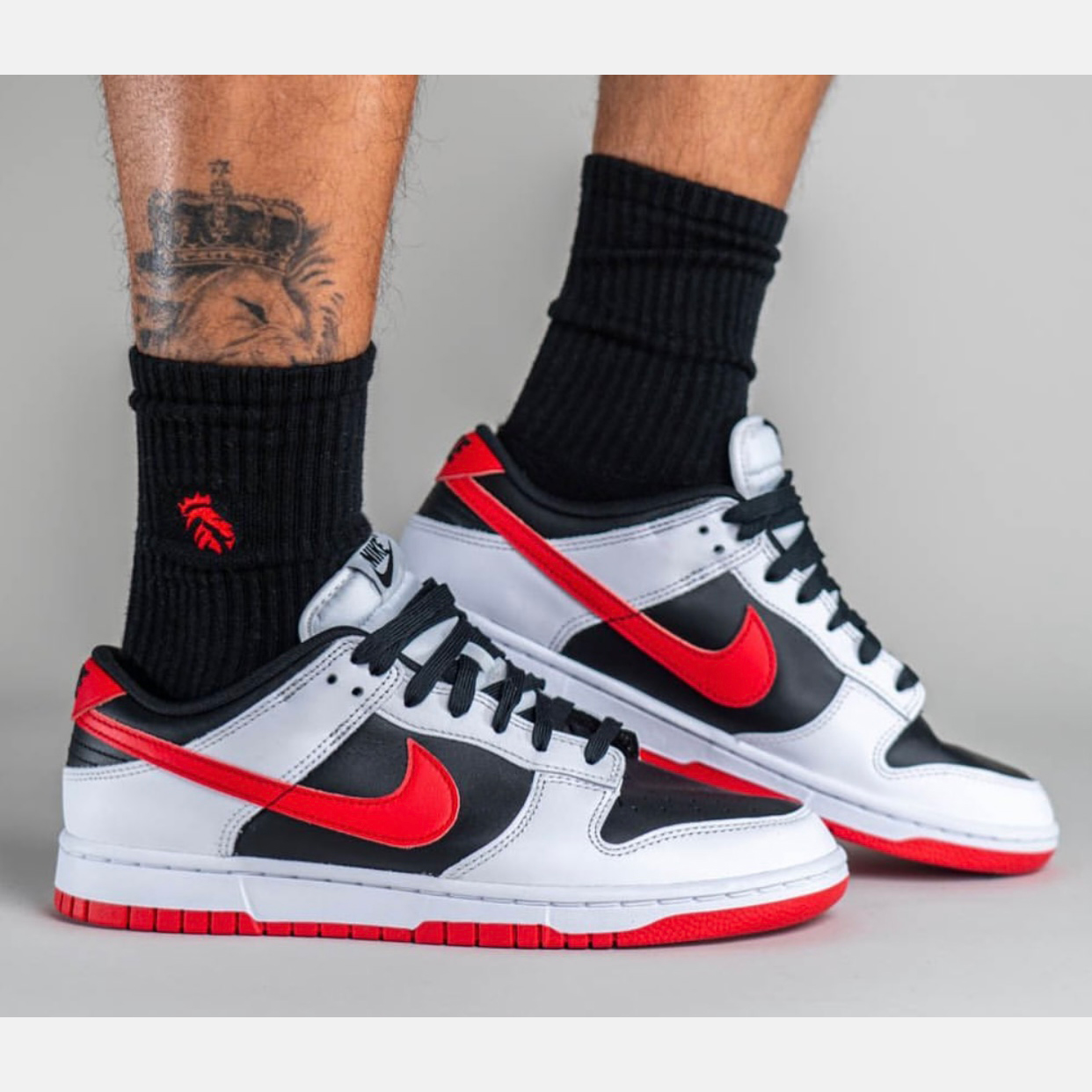 Nike Dunk Low (White/University Red-Black)